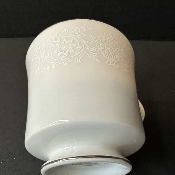 CROWN VICTORIA Lovelace 1 Footed Cup White w/Flowers & Urns White Background - Picture 9 of 10